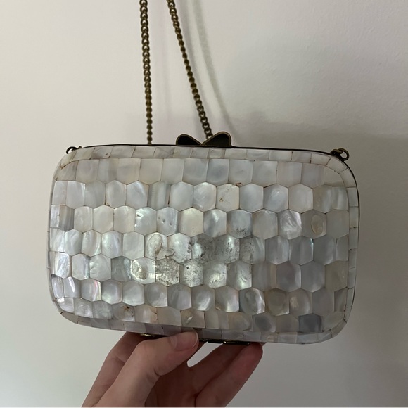 Dressy purse decorated with authentic mother of pearl - Picture 2 of 8